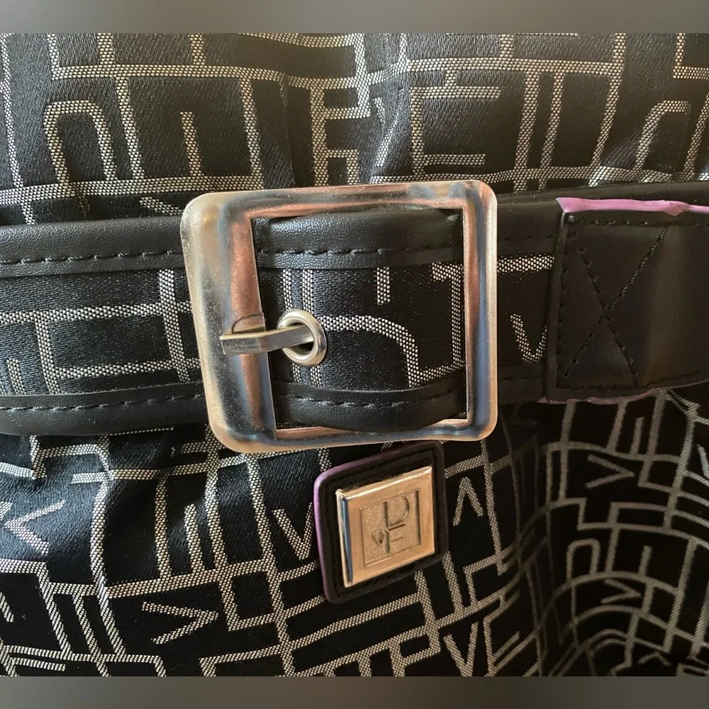 ☘️Diane Von Furstenberg DVF Randa Bucket Tote Bag. Office/carry on/overnight - Picture 3 of 11